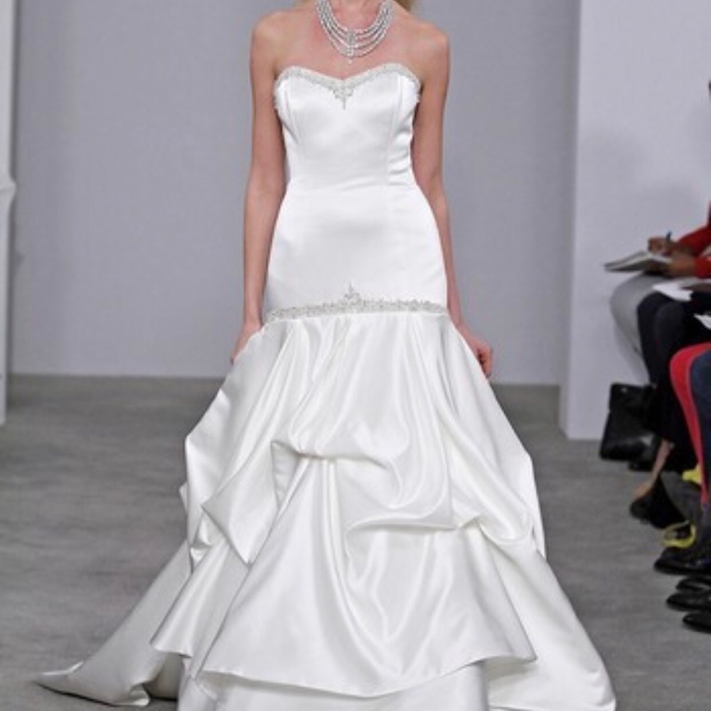 Henry Roth 💖 satin drop  waist wedding gown